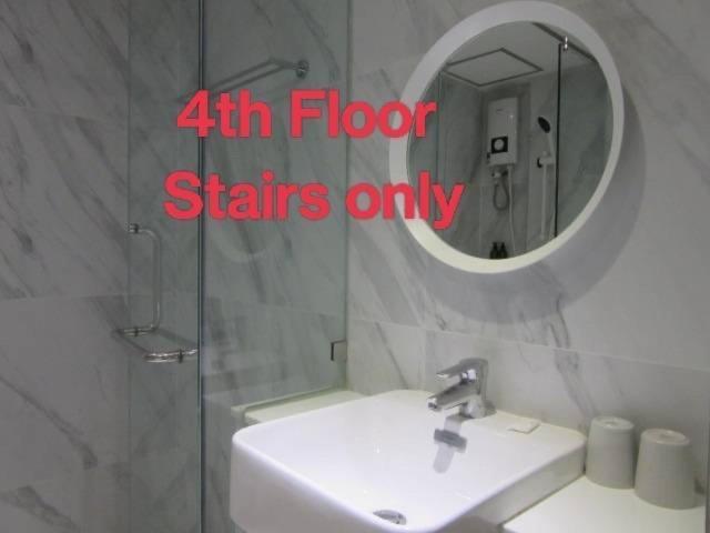 Urban House Hotel Bangkok Luaran gambar