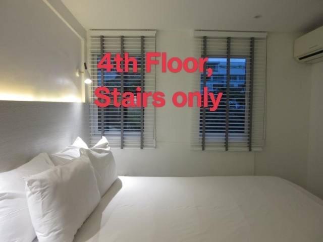 Urban House Hotel Bangkok Luaran gambar