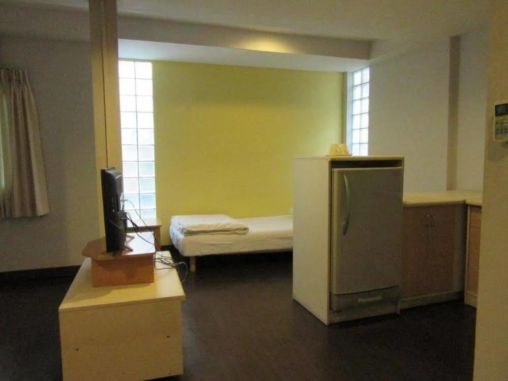 Urban House Hotel Bangkok Luaran gambar