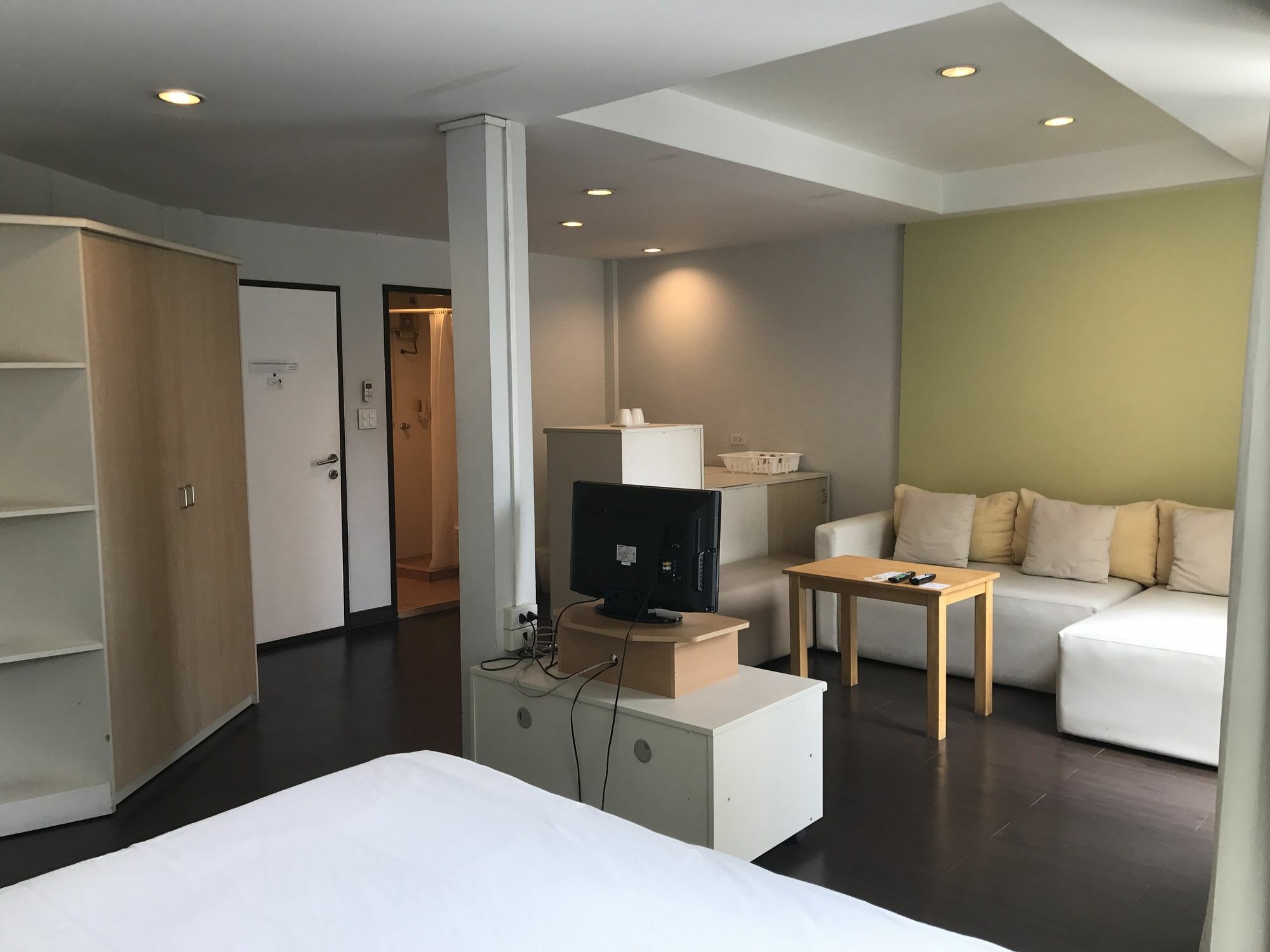 Urban House Hotel Bangkok Luaran gambar