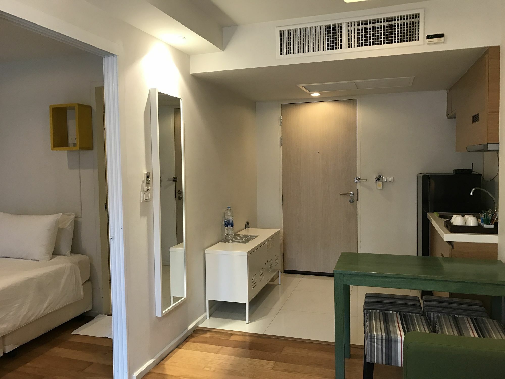 Urban House Hotel Bangkok Luaran gambar