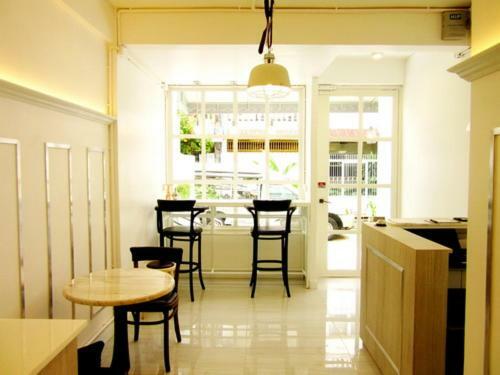 Urban House Hotel Bangkok Luaran gambar