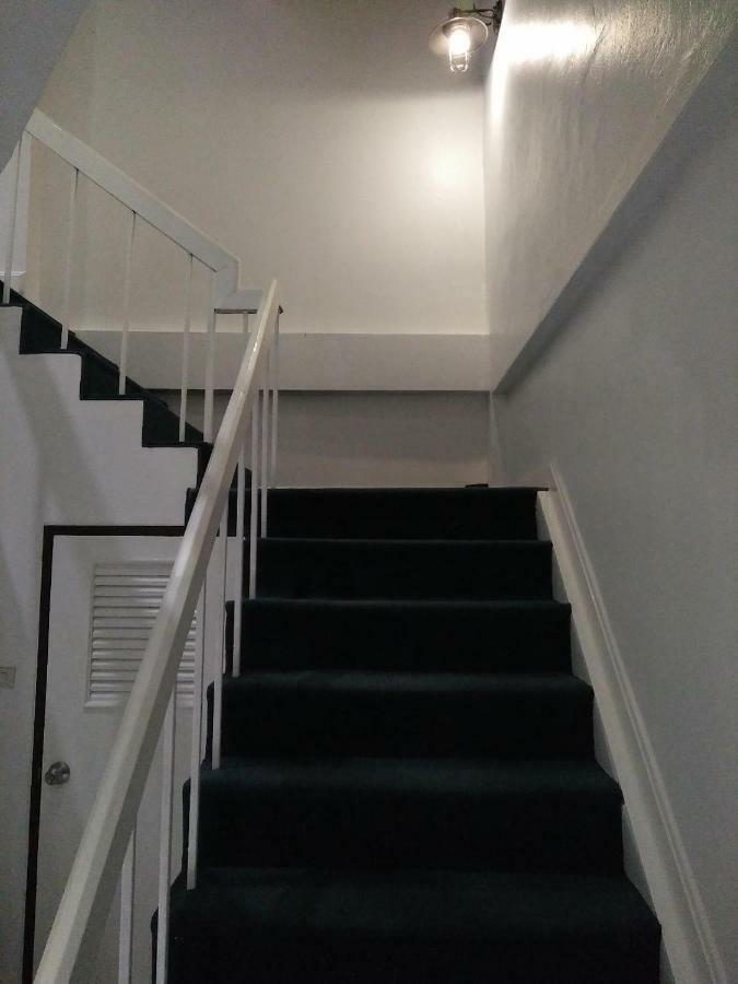 Urban House Hotel Bangkok Luaran gambar