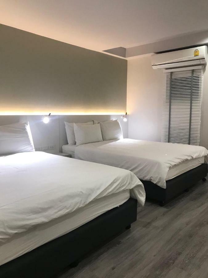 Urban House Hotel Bangkok Luaran gambar