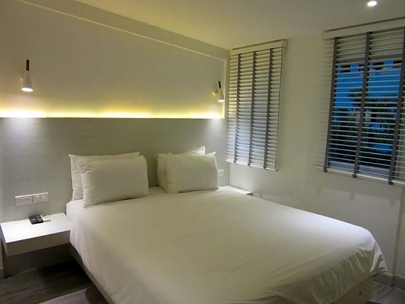 Urban House Hotel Bangkok Luaran gambar