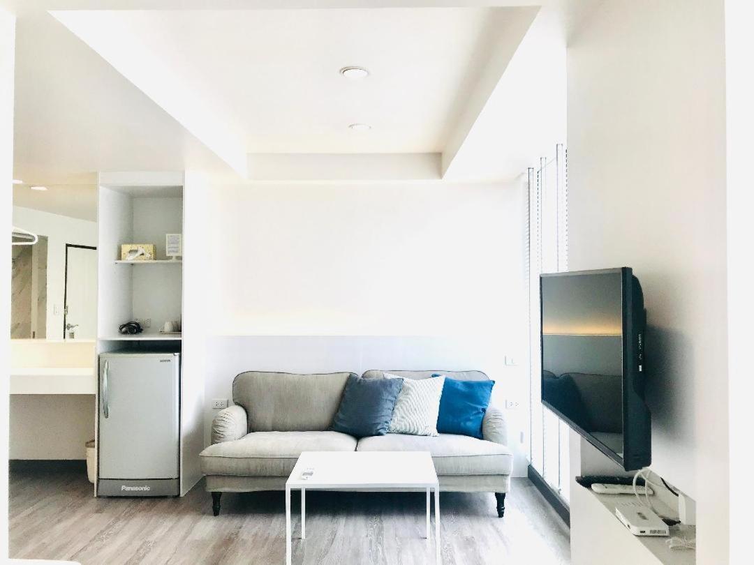 Urban House Hotel Bangkok Luaran gambar